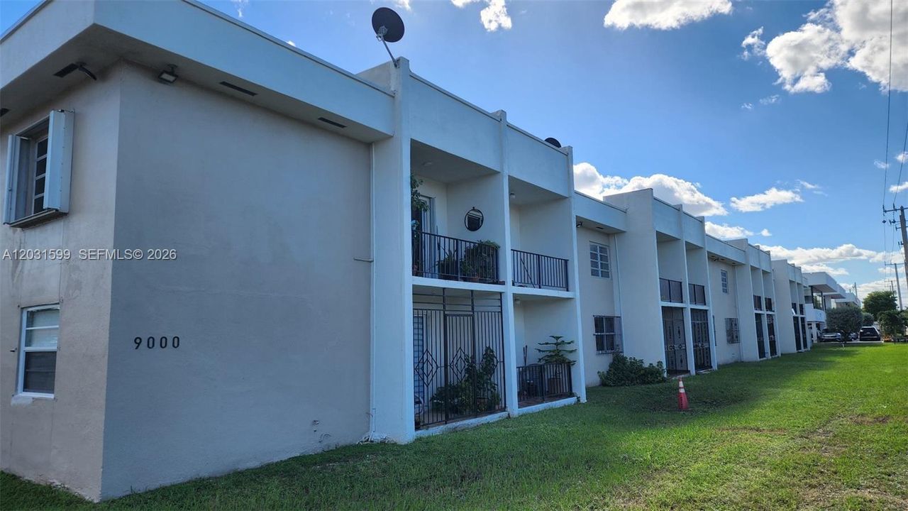 Activo con contrato: $289,000 (2 camas, 1 baños, 860 Pies cuadrados)