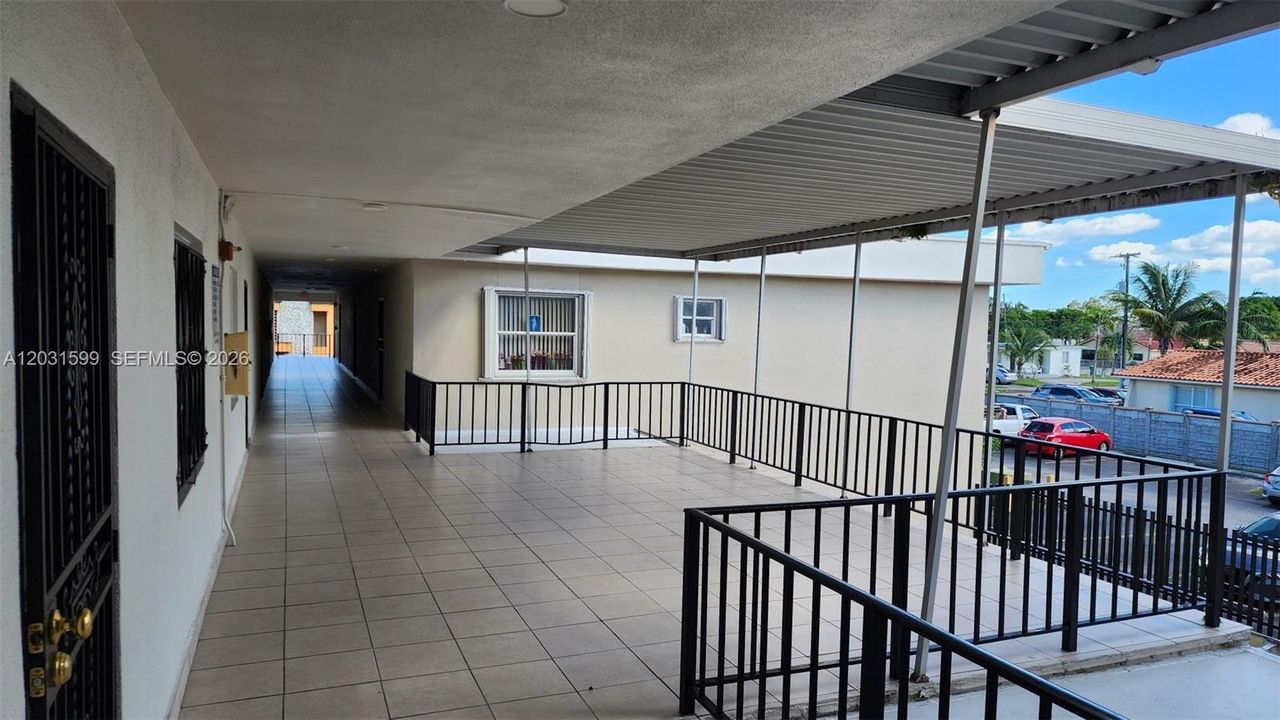 Activo con contrato: $289,000 (2 camas, 1 baños, 860 Pies cuadrados)