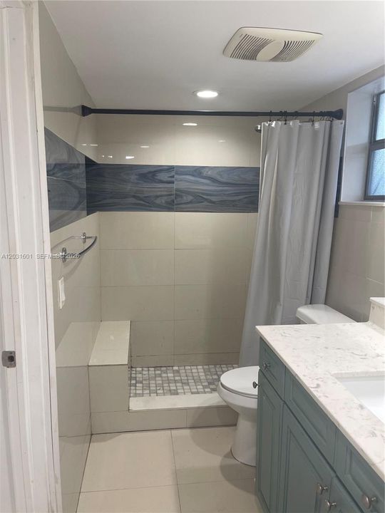 For Rent: $1,950 (1 beds, 1 baths, 671 Square Feet)
