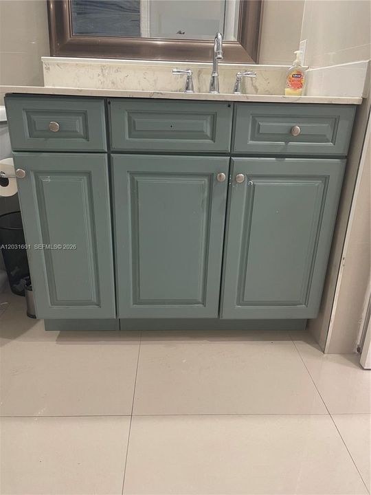For Rent: $1,950 (1 beds, 1 baths, 671 Square Feet)