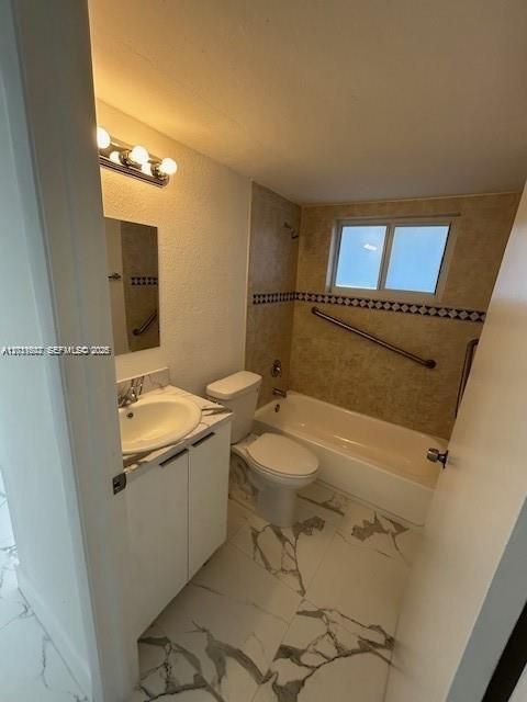 В аренду: $2,000 (2 спален, 1 ванн, 7635 Квадратных фут)