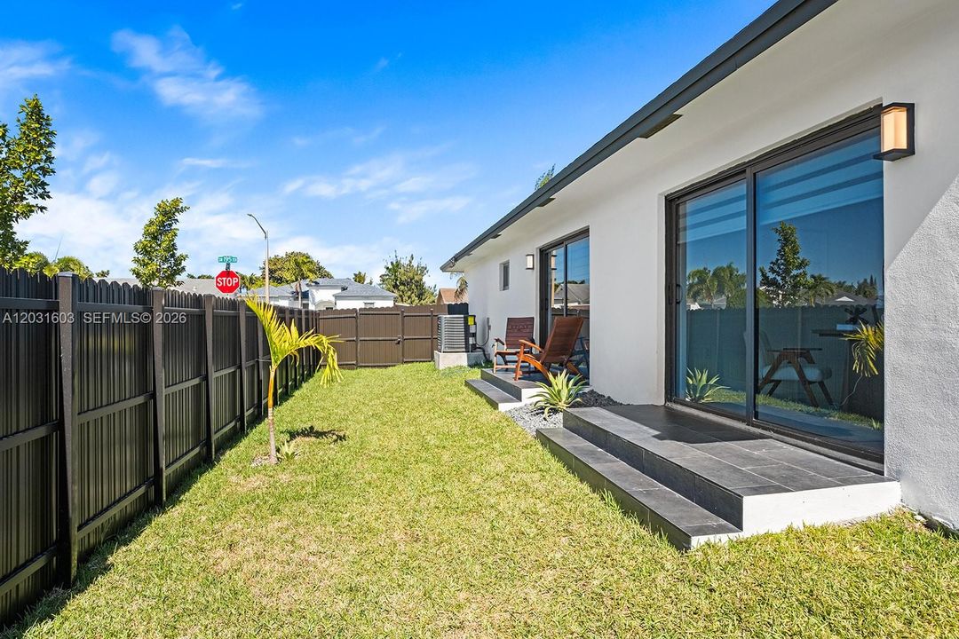 For Sale: $697,000 (4 beds, 2 baths, 1824 Square Feet)