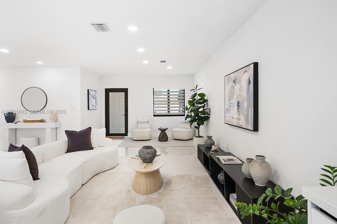 For Sale: $697,000 (4 beds, 2 baths, 1824 Square Feet)