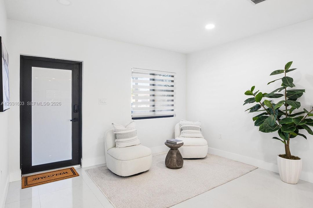 For Sale: $697,000 (4 beds, 2 baths, 1824 Square Feet)