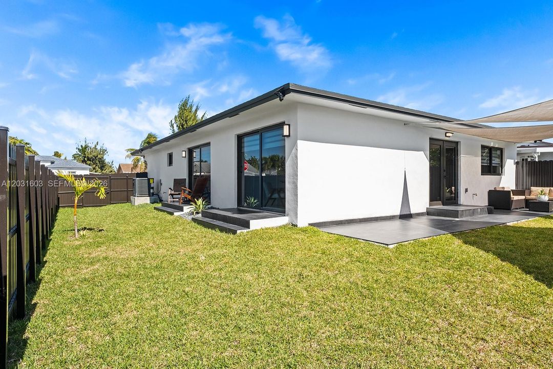 For Sale: $697,000 (4 beds, 2 baths, 1824 Square Feet)