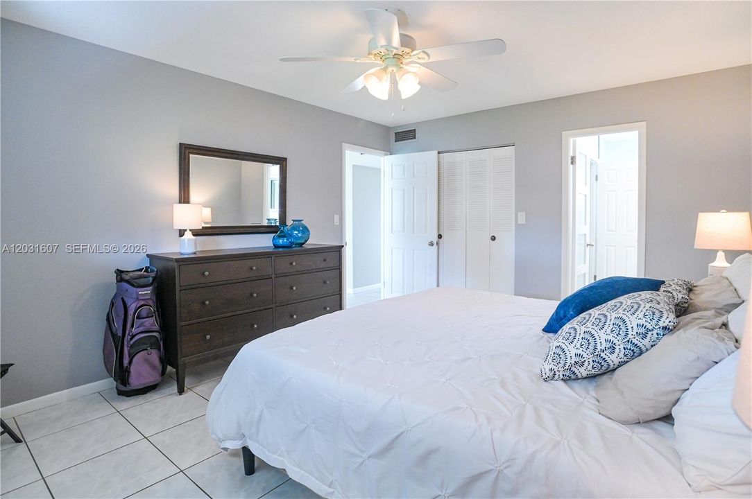 For Sale: $89,500 (1 beds, 1 baths, 680 Square Feet)