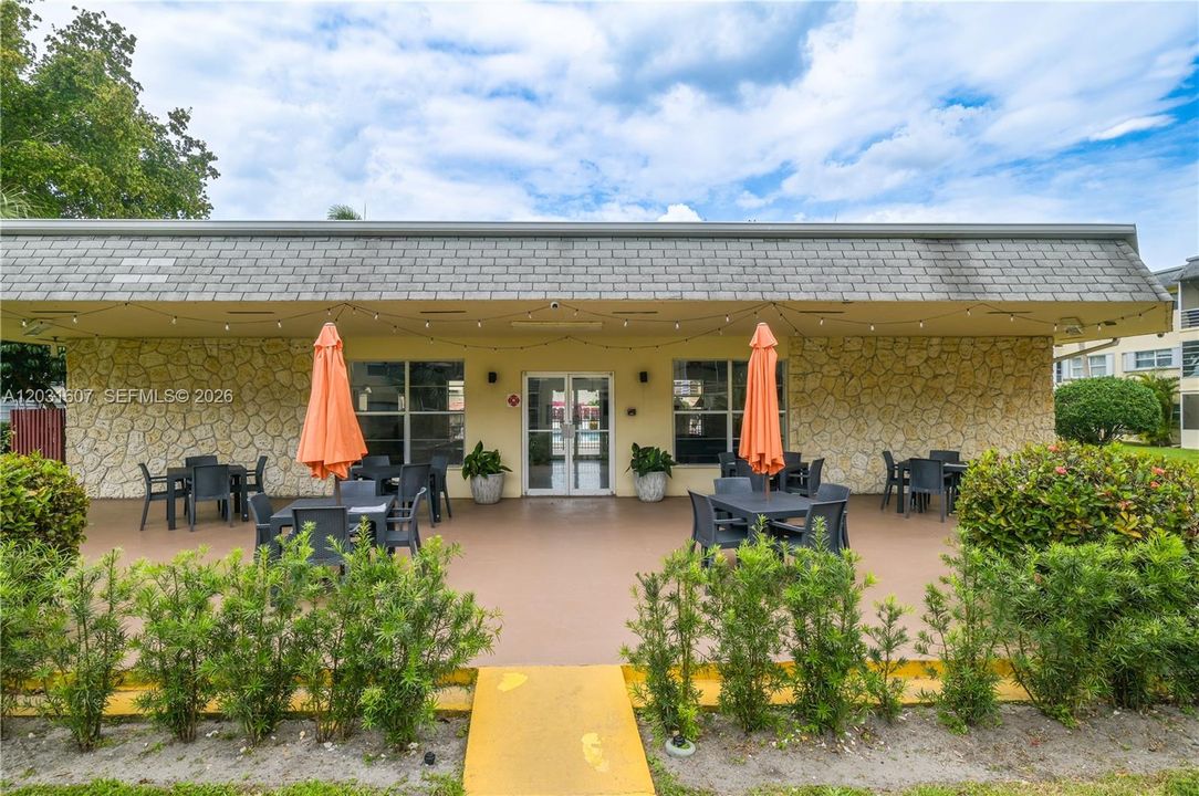 For Sale: $89,500 (1 beds, 1 baths, 680 Square Feet)