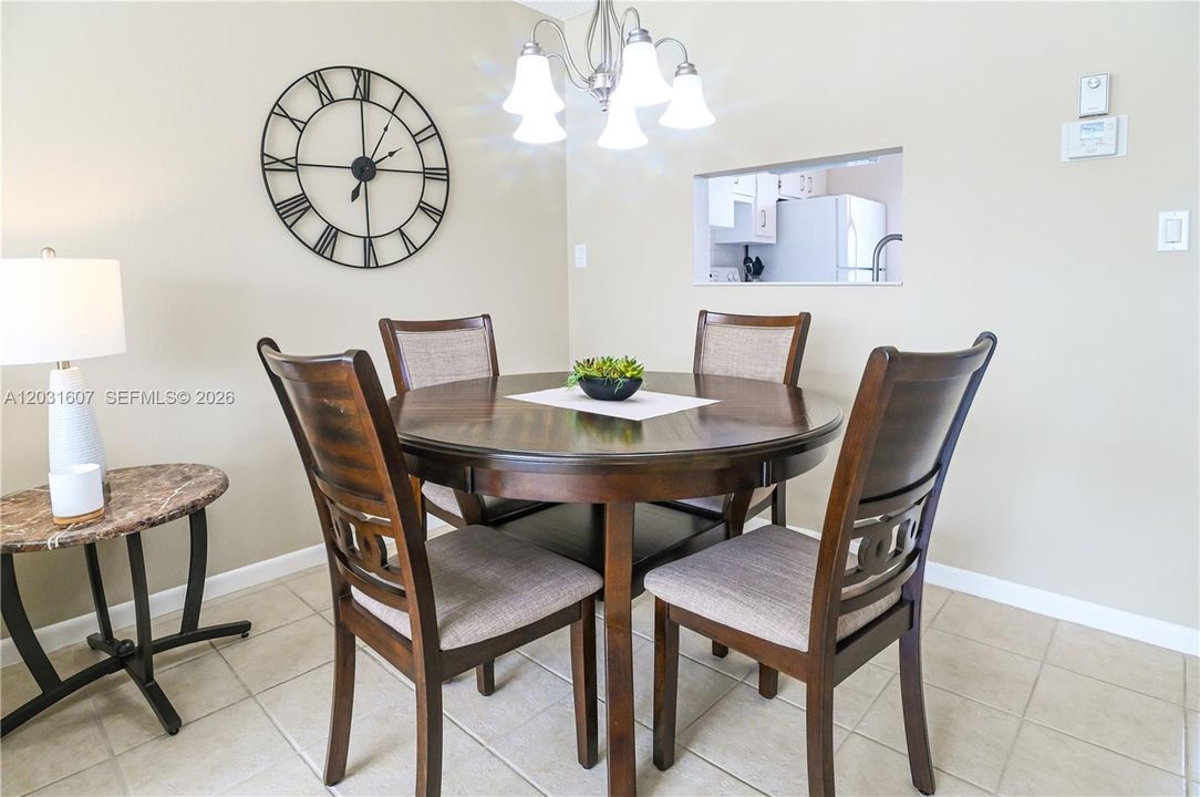 For Sale: $89,500 (1 beds, 1 baths, 680 Square Feet)