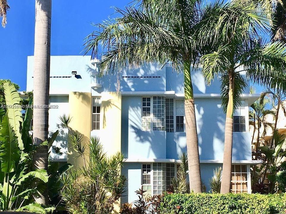 For Rent: $1,900 (0 beds, 1 baths, 440 Square Feet)