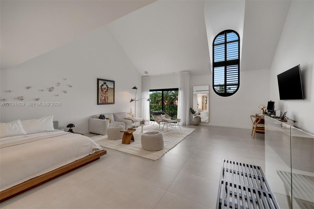 For Rent: $12,000 (4 beds, 3 baths, 3696 Square Feet)