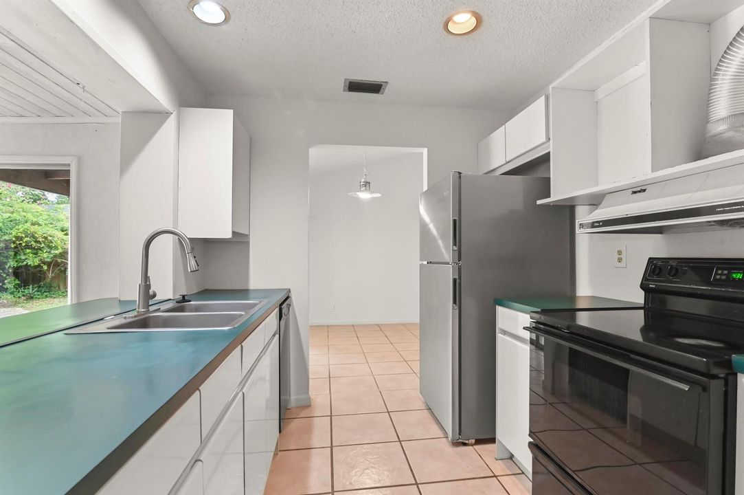 15 Kitchen 03