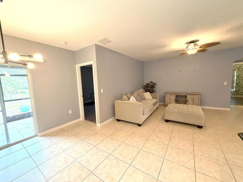 Breakfast Area/Family Room