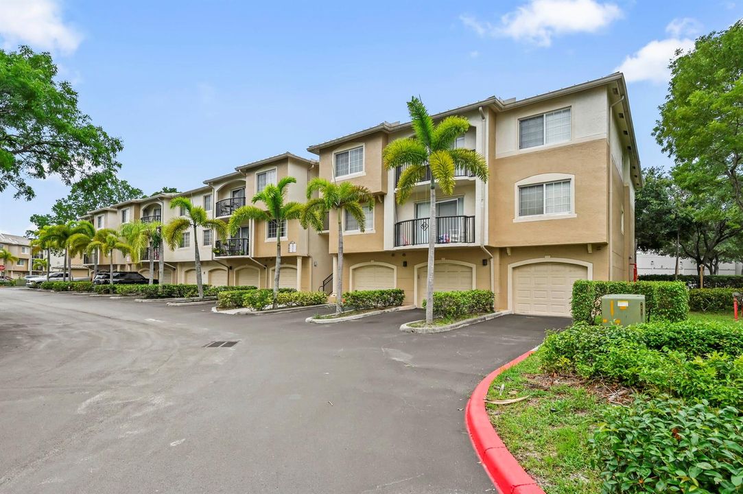 1100 Crestwood Ct S #1109 Royal Palm Bea