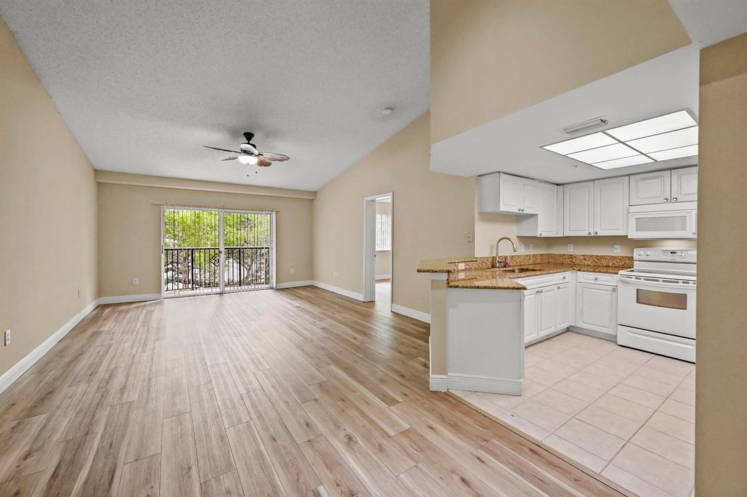 1100 Crestwood Ct S #1109 Royal Palm Bea
