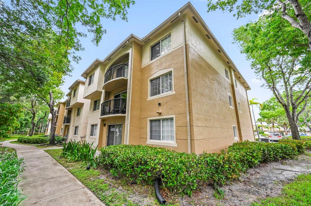 1100 Crestwood Ct S #1109 Royal Palm Bea