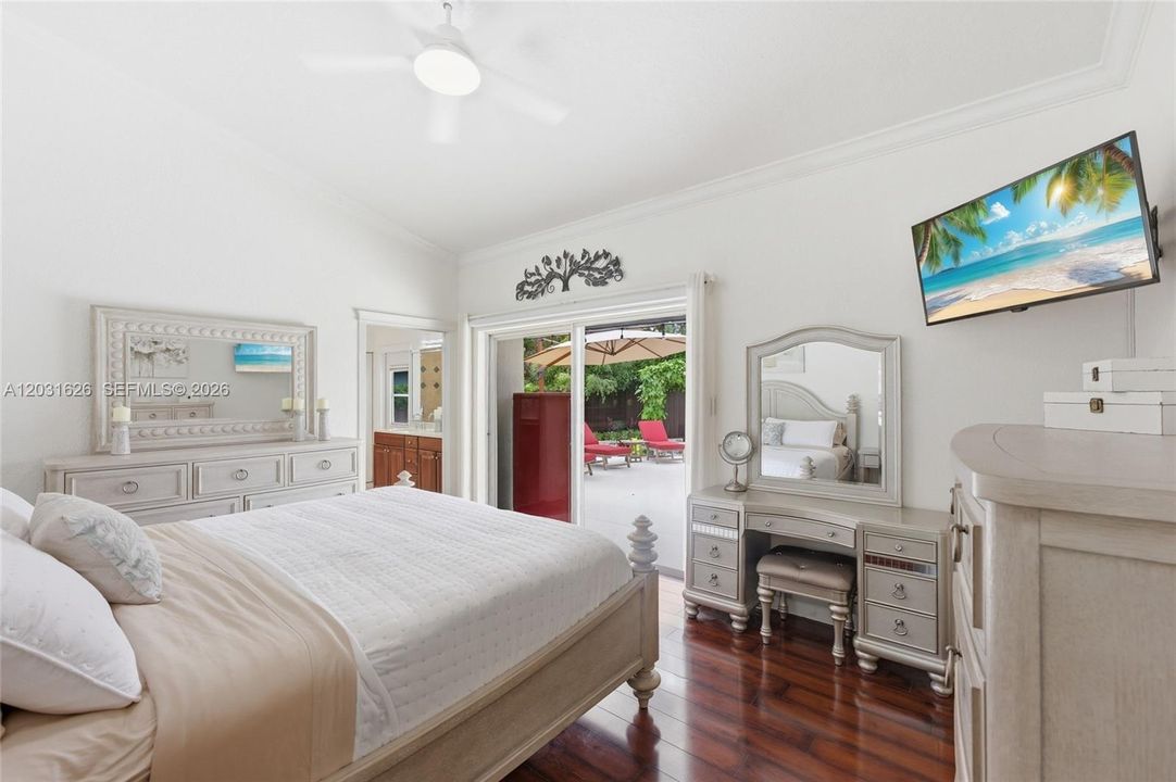 En Venta: $799,000 (4 camas, 2 baños, 1822 Pies cuadrados)