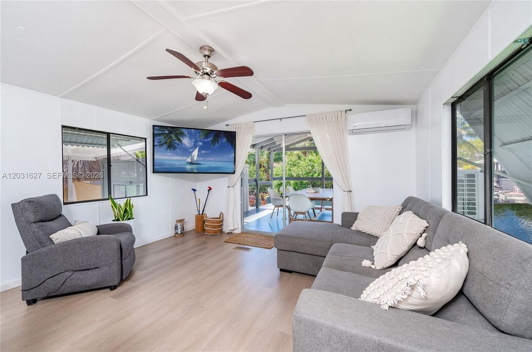 En Venta: $595,000 (2 camas, 1 baños, 729 Pies cuadrados)