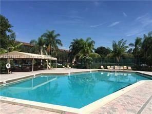 For Sale: $130,000 (1 beds, 1 baths, 685 Square Feet)