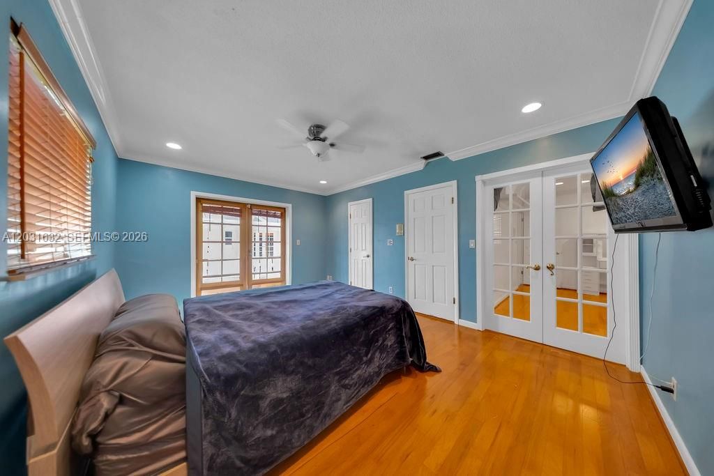 For Sale: $1,317,400 (5 beds, 3 baths, 3726 Square Feet)