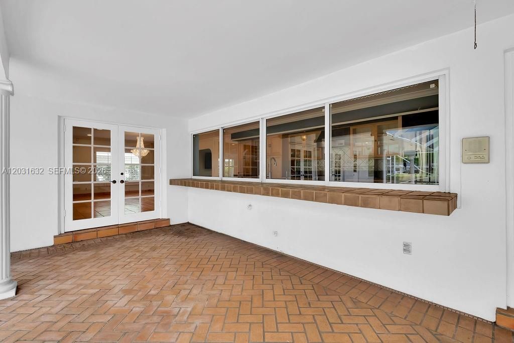 For Sale: $1,317,400 (5 beds, 3 baths, 3726 Square Feet)