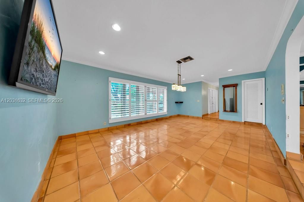 For Sale: $1,317,400 (5 beds, 3 baths, 3726 Square Feet)