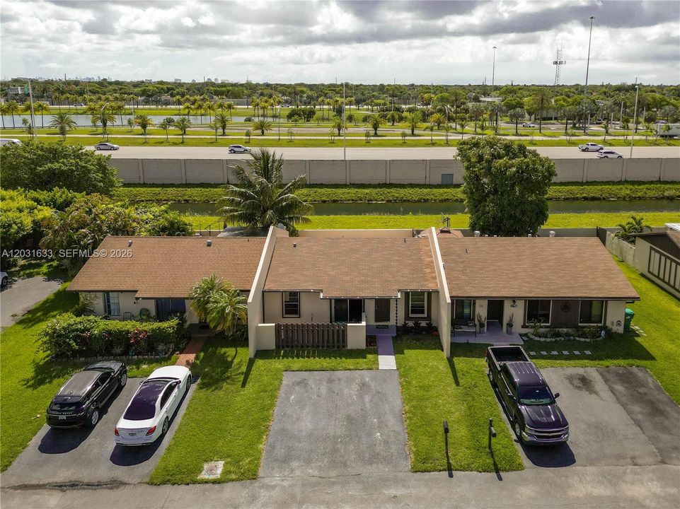 For Rent: $2,600 (2 beds, 1 baths, 1015 Square Feet)