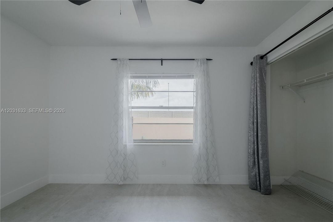 For Rent: $2,600 (2 beds, 1 baths, 1015 Square Feet)