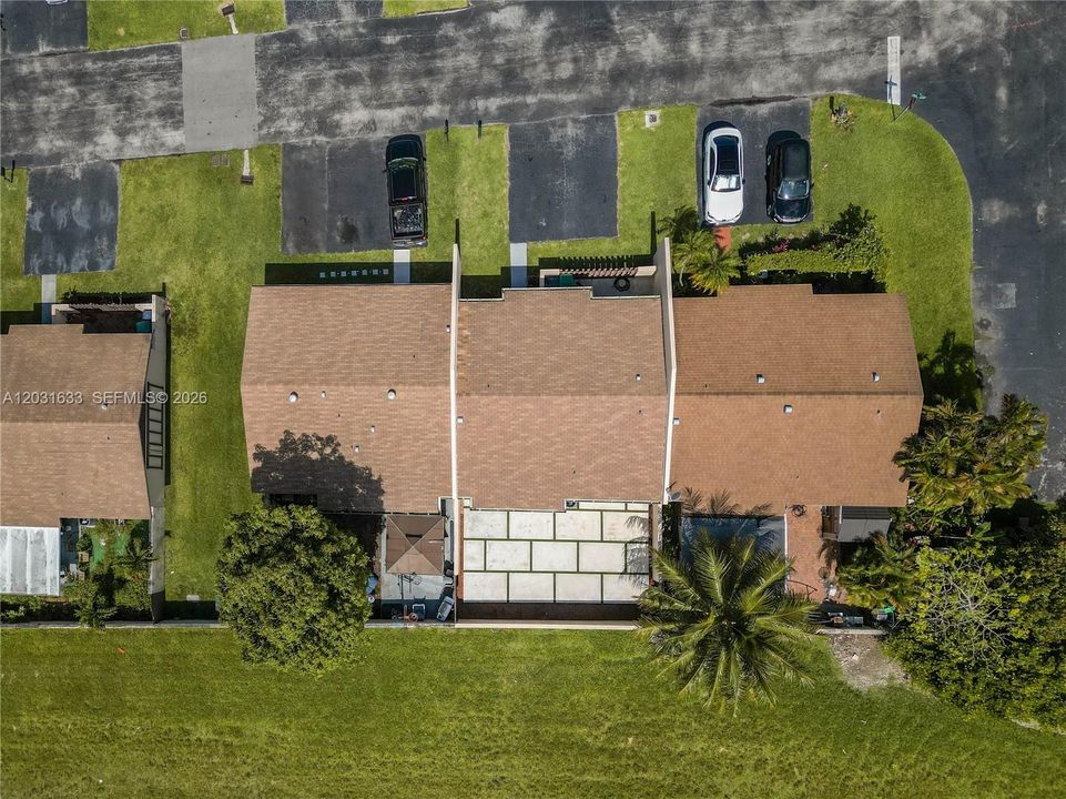 For Rent: $2,600 (2 beds, 1 baths, 1015 Square Feet)