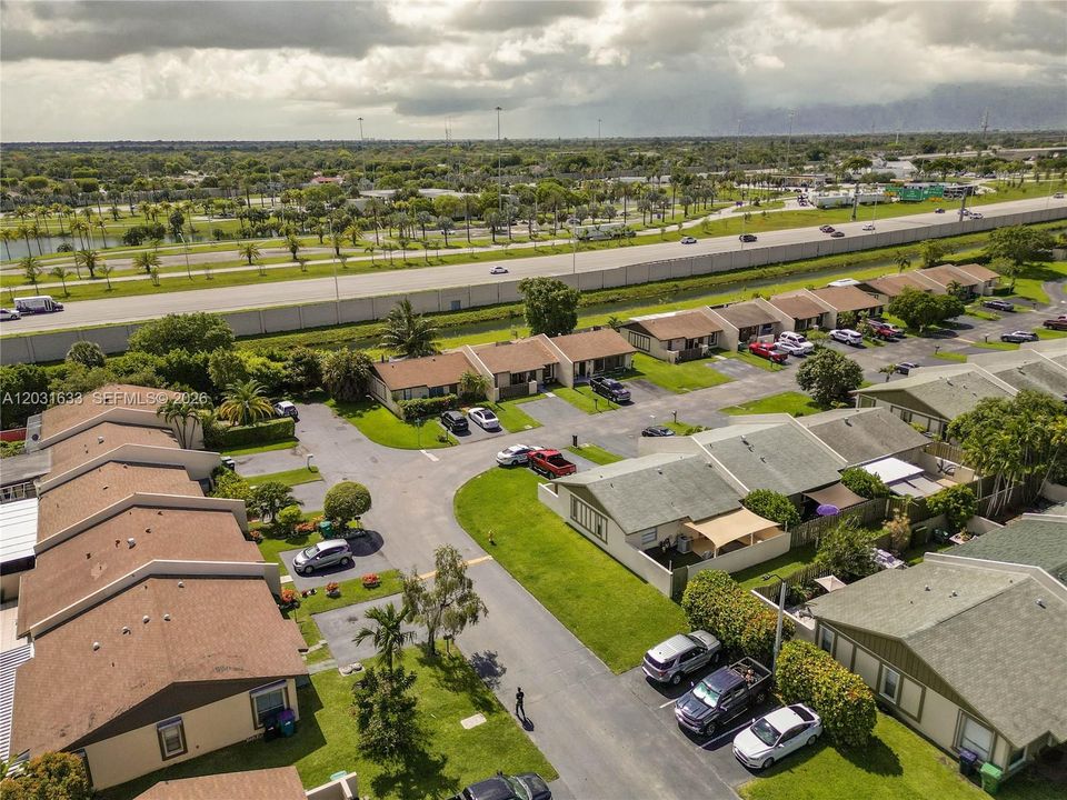 For Rent: $2,600 (2 beds, 1 baths, 1015 Square Feet)