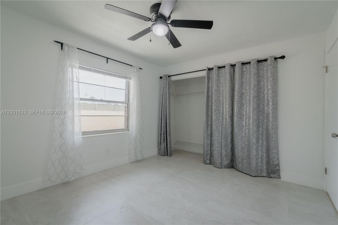 For Rent: $2,600 (2 beds, 1 baths, 1015 Square Feet)