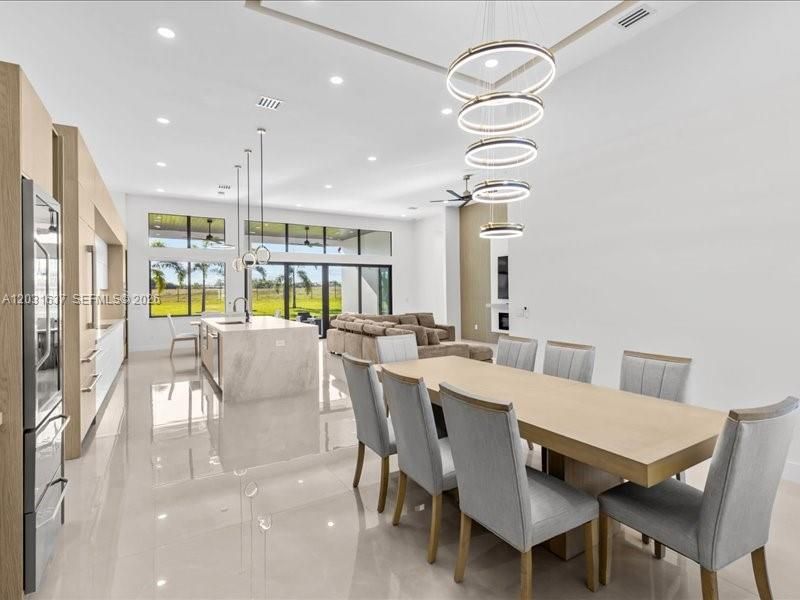 For Sale: $1,425,000 (5 beds, 5 baths, 3336 Square Feet)