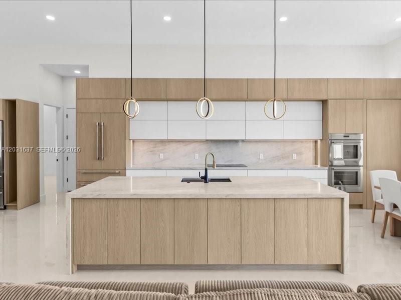 For Sale: $1,425,000 (5 beds, 5 baths, 3336 Square Feet)