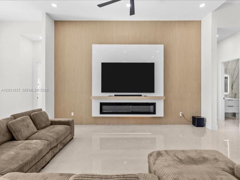 For Sale: $1,425,000 (5 beds, 5 baths, 3336 Square Feet)