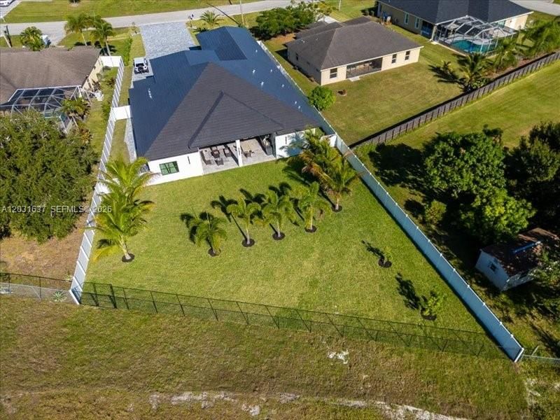 For Sale: $1,425,000 (5 beds, 5 baths, 3336 Square Feet)