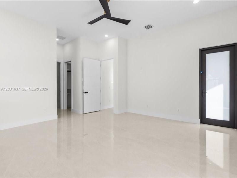 For Sale: $1,425,000 (5 beds, 5 baths, 3336 Square Feet)