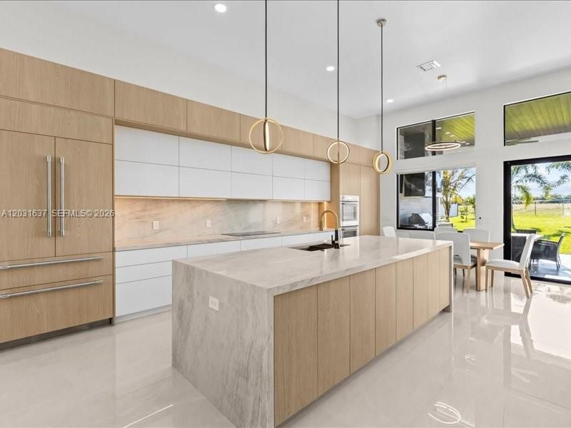 For Sale: $1,425,000 (5 beds, 5 baths, 3336 Square Feet)