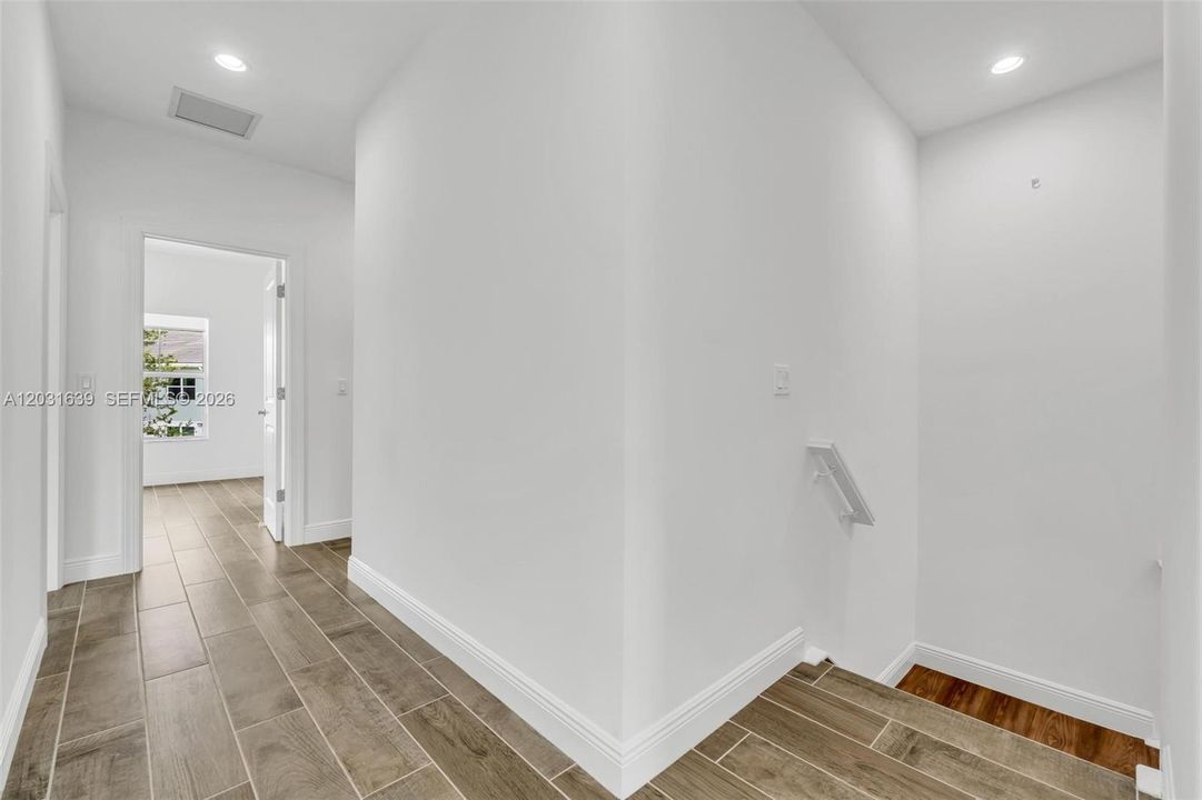 На продажу: $660,000 (3 спален, 2 ванн, 1888 Квадратных фут)