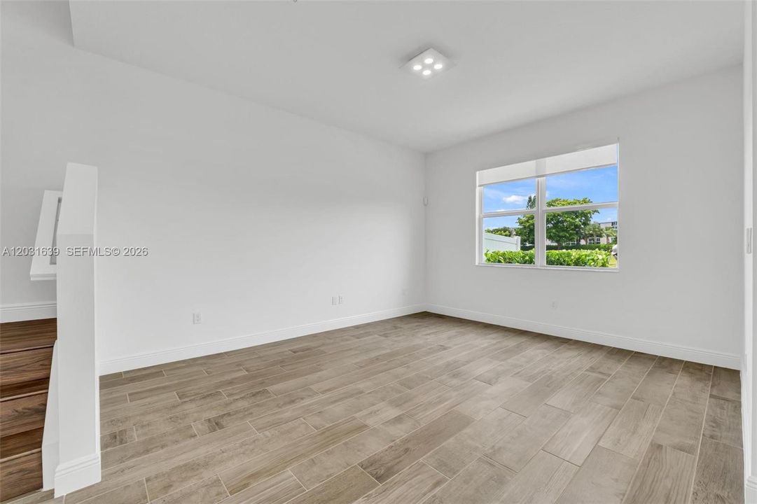 На продажу: $660,000 (3 спален, 2 ванн, 1888 Квадратных фут)