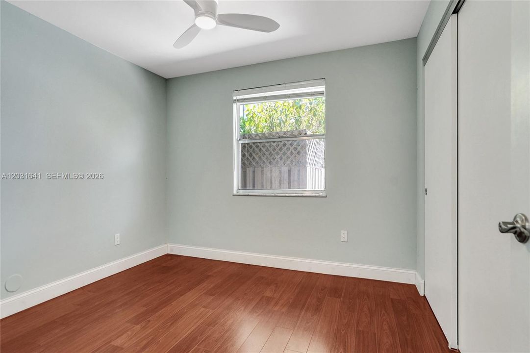 For Sale: $415,900 (2 beds, 2 baths, 960 Square Feet)