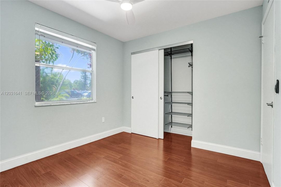 For Sale: $415,900 (2 beds, 2 baths, 960 Square Feet)