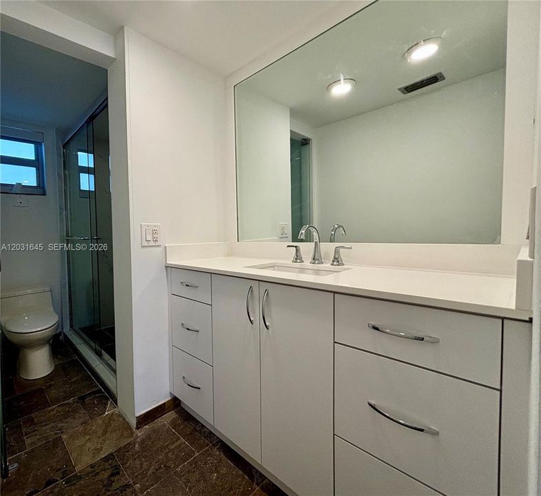 For Rent: $2,775 (1 beds, 1 baths, 706 Square Feet)