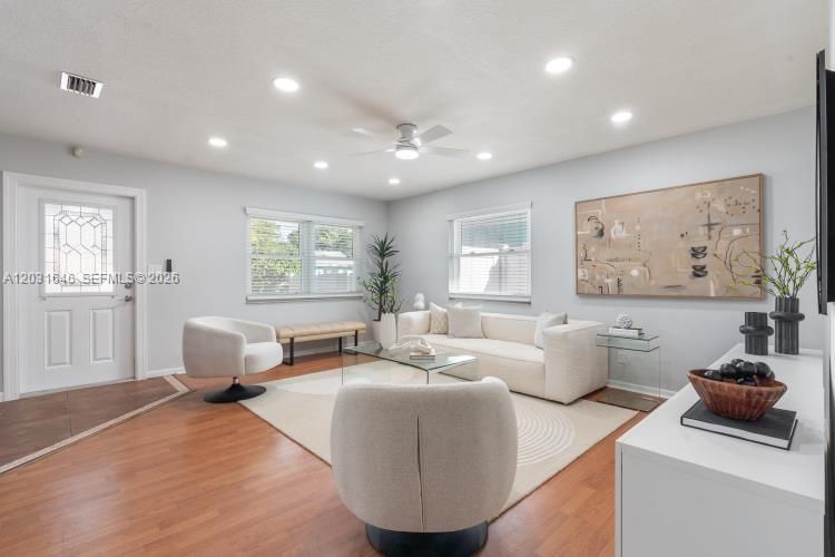 For Sale: $515,000 (3 beds, 2 baths, 1310 Square Feet)
