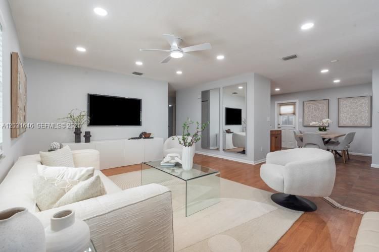 For Sale: $515,000 (3 beds, 2 baths, 1310 Square Feet)