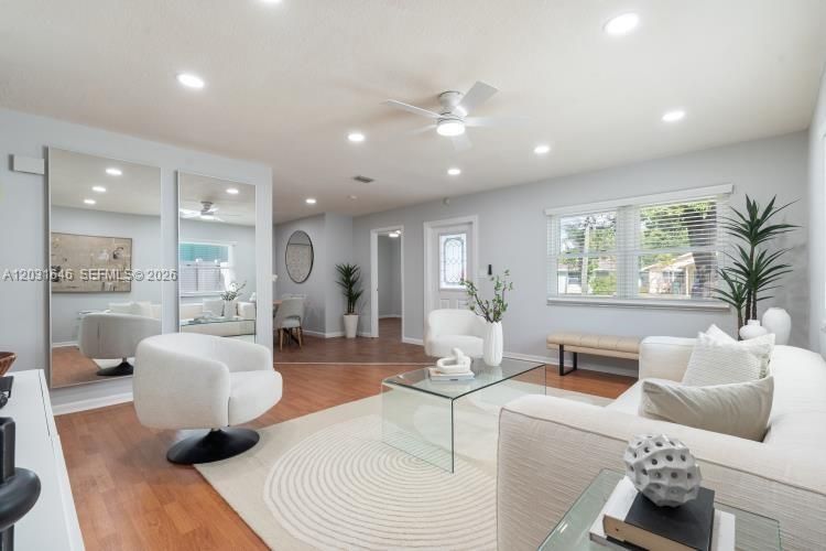 For Sale: $515,000 (3 beds, 2 baths, 1310 Square Feet)