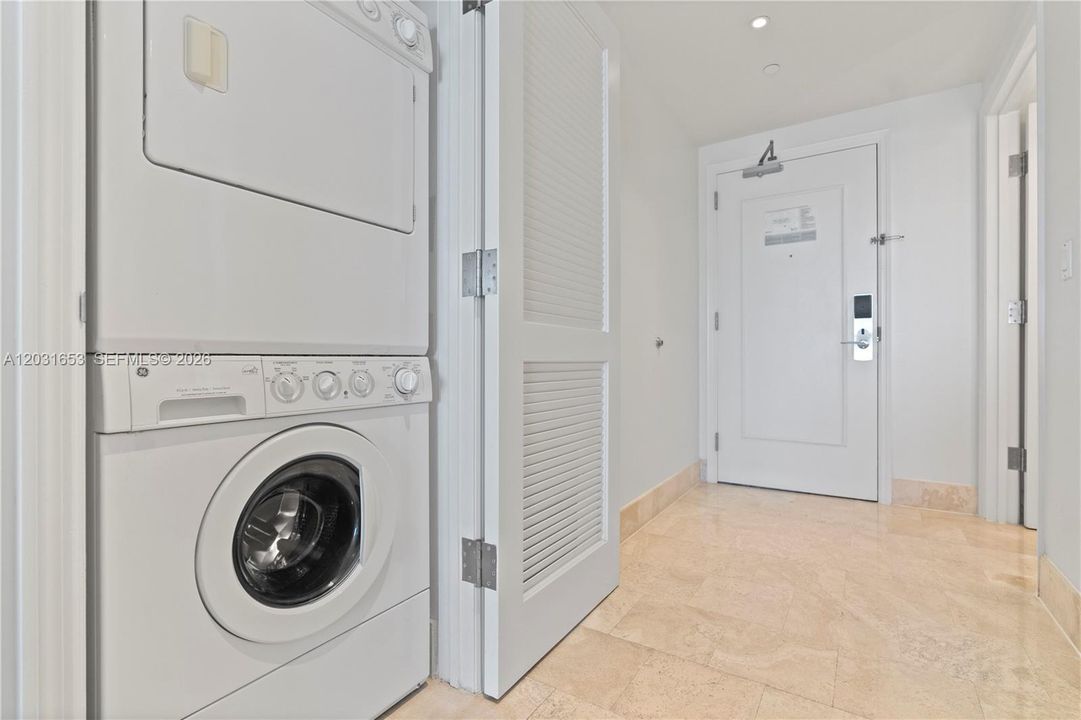 Washer & dryer