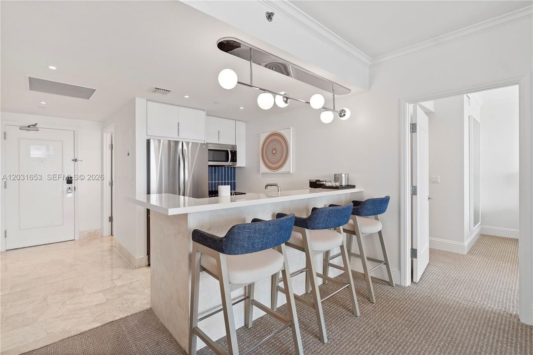 For Sale: $1,389,000 (1 beds, 2 baths, 1002 Square Feet)