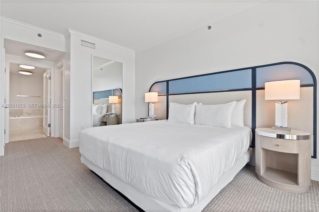 For Sale: $1,389,000 (1 beds, 2 baths, 1002 Square Feet)
