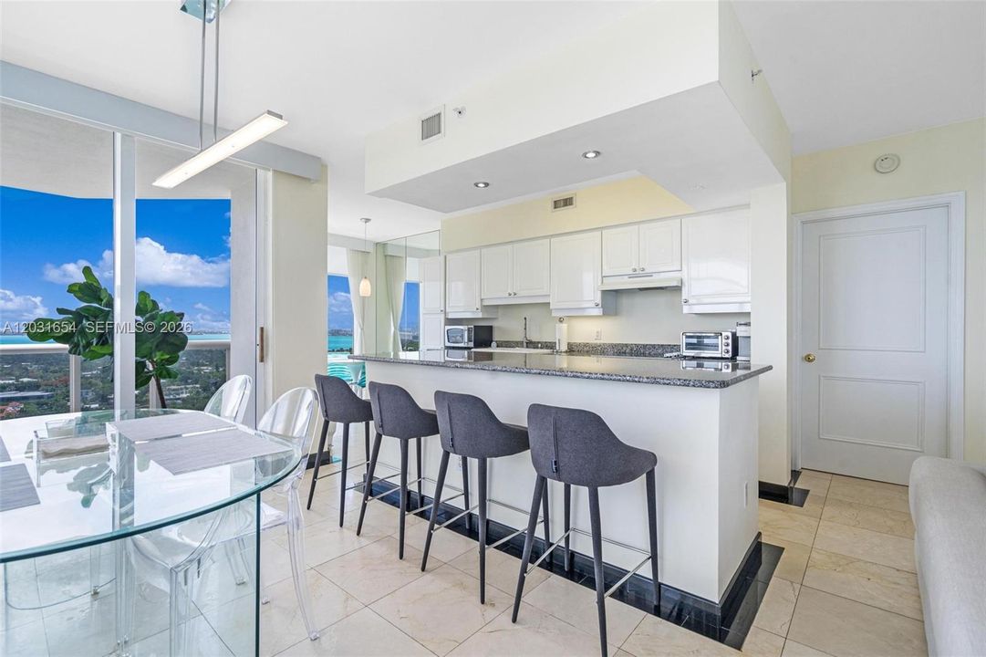 For Rent: $7,900 (2 beds, 2 baths, 1380 Square Feet)