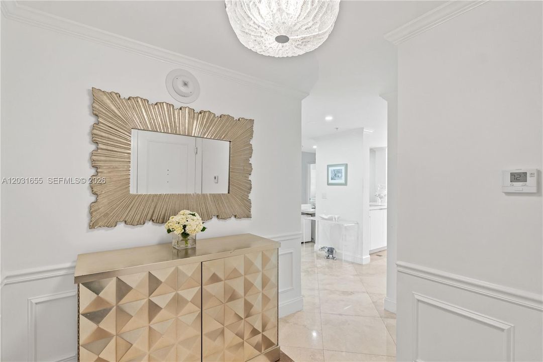 For Sale: $1,729,000 (2 beds, 2 baths, 1560 Square Feet)