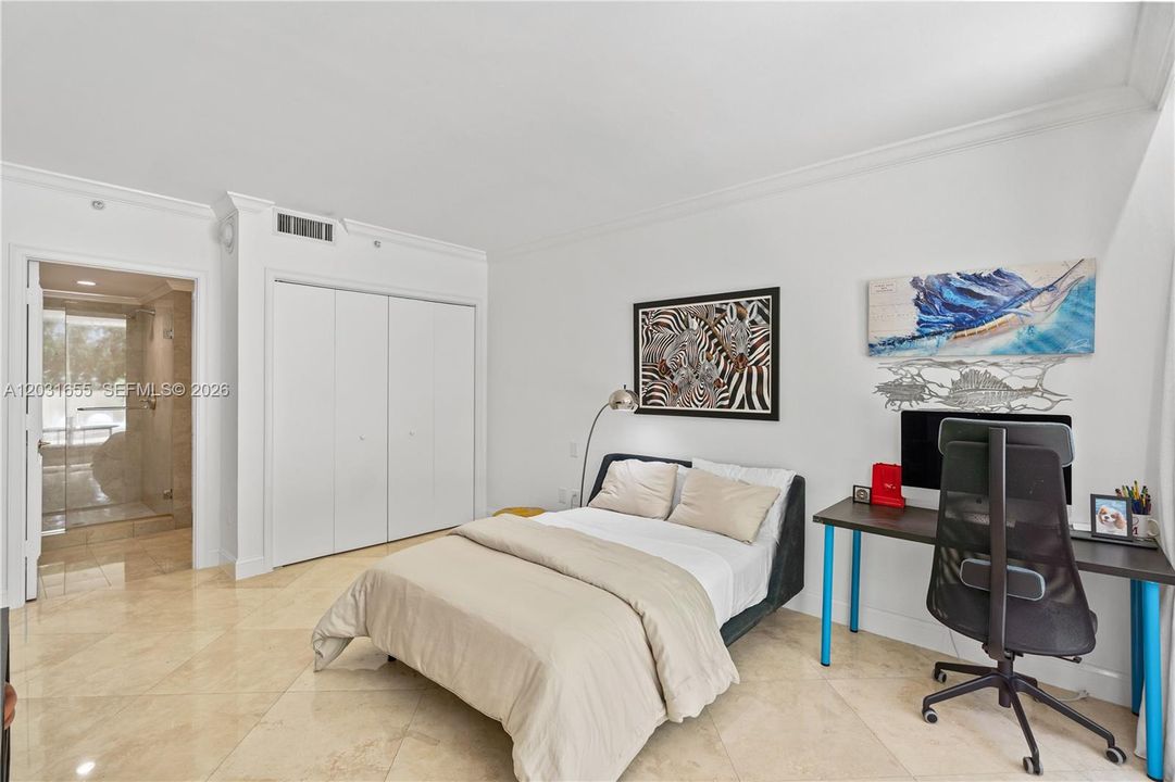 For Sale: $1,729,000 (2 beds, 2 baths, 1560 Square Feet)